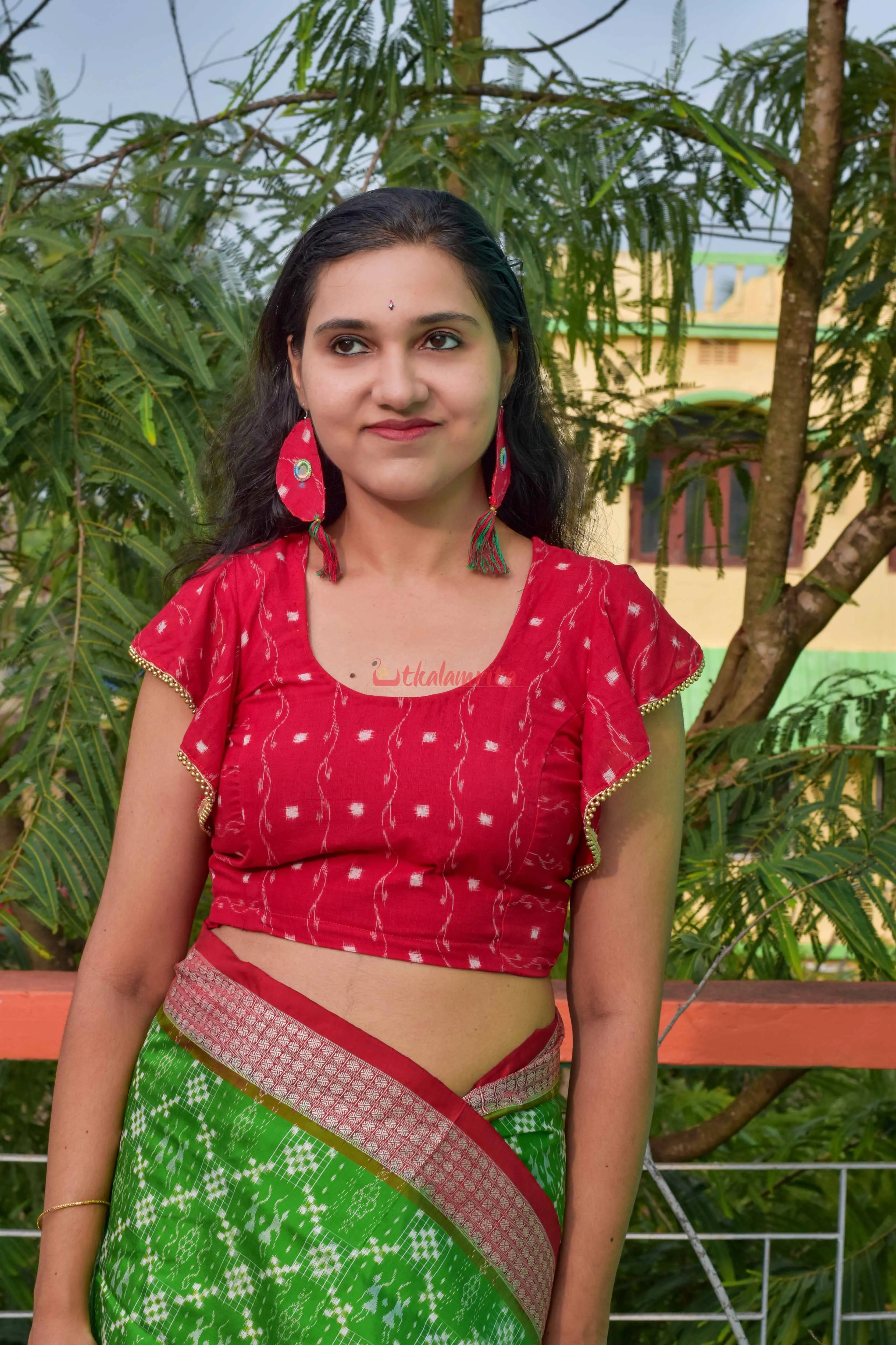 Red Tipa Golden Sleeve Ends (Blouse)