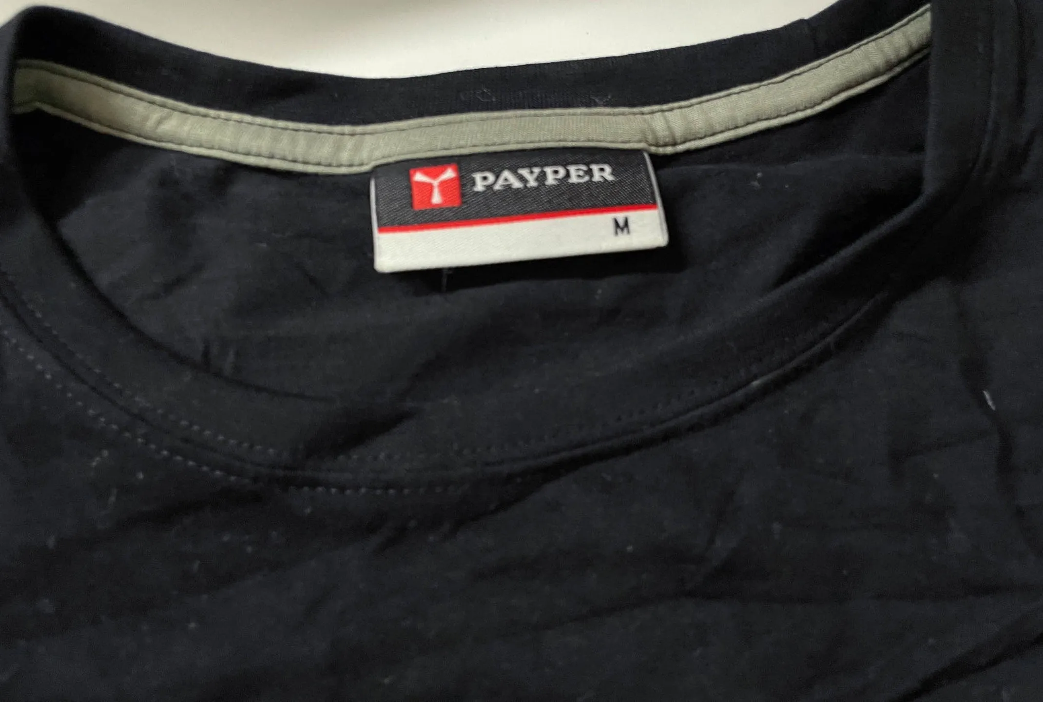 Vintage Men's Payper Irish pubs graphics black tees in M|L 29 W20| SKU 4150